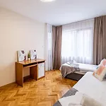 2bdrm * וארנה