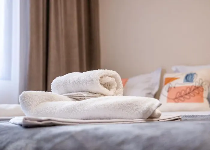 2bdrm Апартамент *