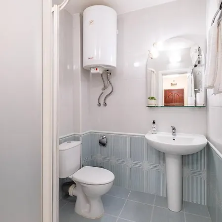 2bdrm דירה *