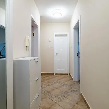 2bdrm
