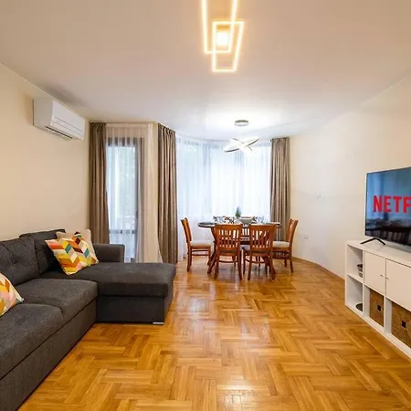 2bdrm דירה וארנה