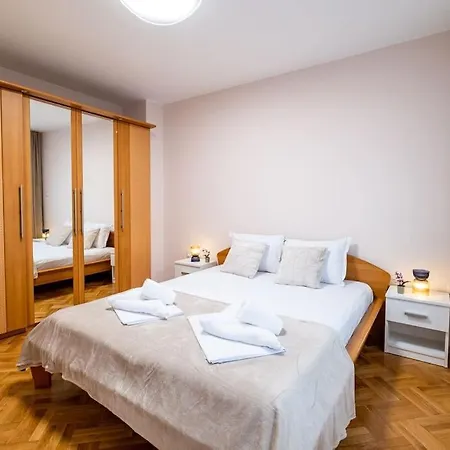 2bdrm וארנה