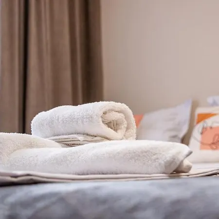 2bdrm דירה *